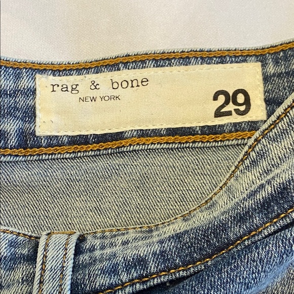 rag & bone Cate mid rise skinny fray hem Zip fly acid wash color Size 29 x 31” - Picture 4 of 14